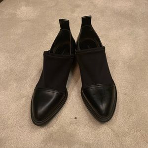 Oxford booties with cutout heel